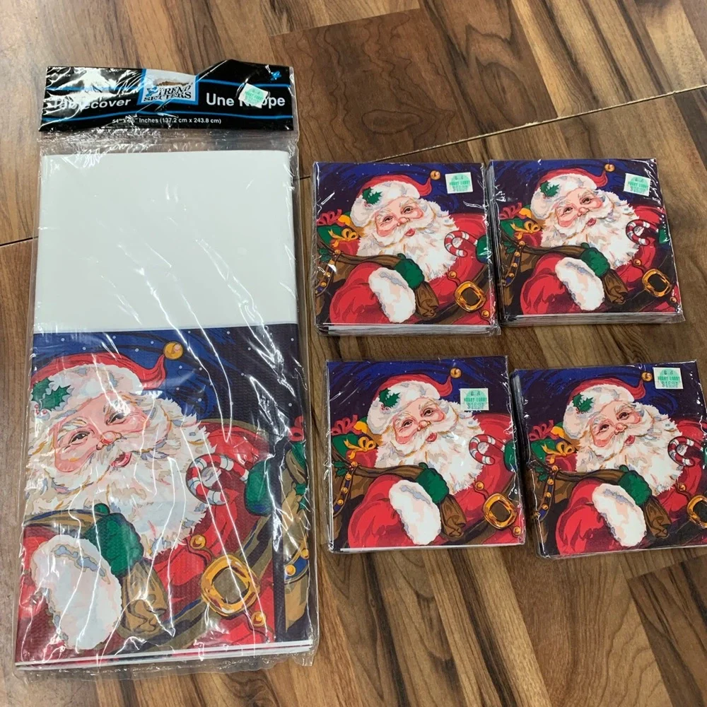 Vintage Santa Claus Christmas Paper Napkins & Tablecloth New Old Stock Decoupage